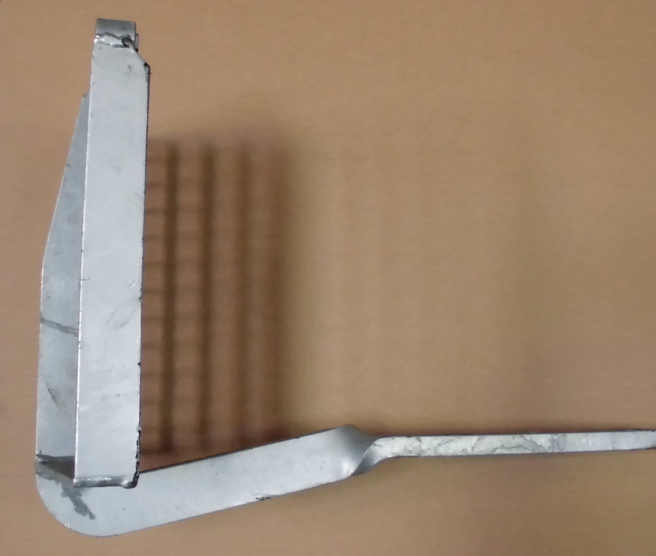 TRITT UIC LINKS MIT ROST 350 MM - ZN TRITT UIC LINKS MIT ROST 350 MM - ZN
