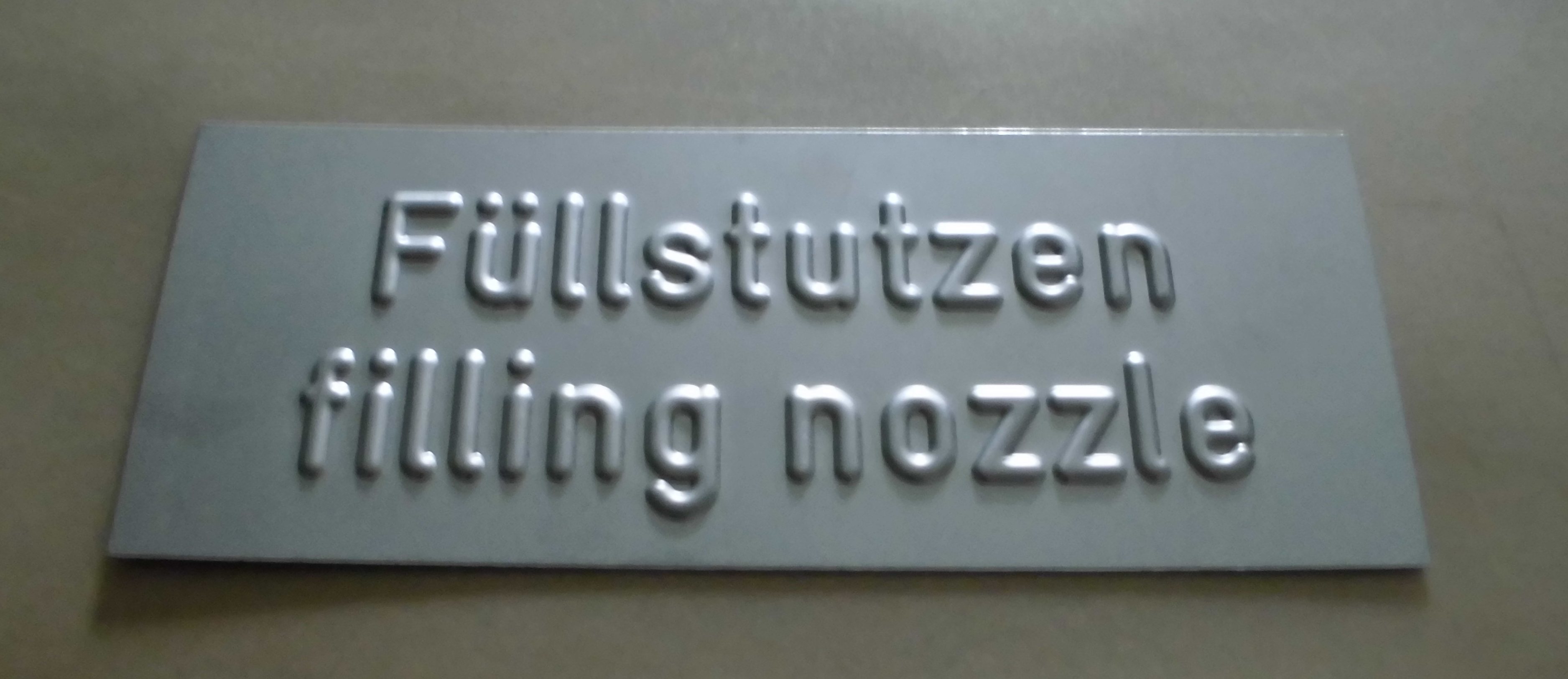 SCHILD V2A - KENNZEICHNUNG FÜLLSTUTZEN SCHILD V2A - KENNZEICHNUNG FÜLLSTUTZEN