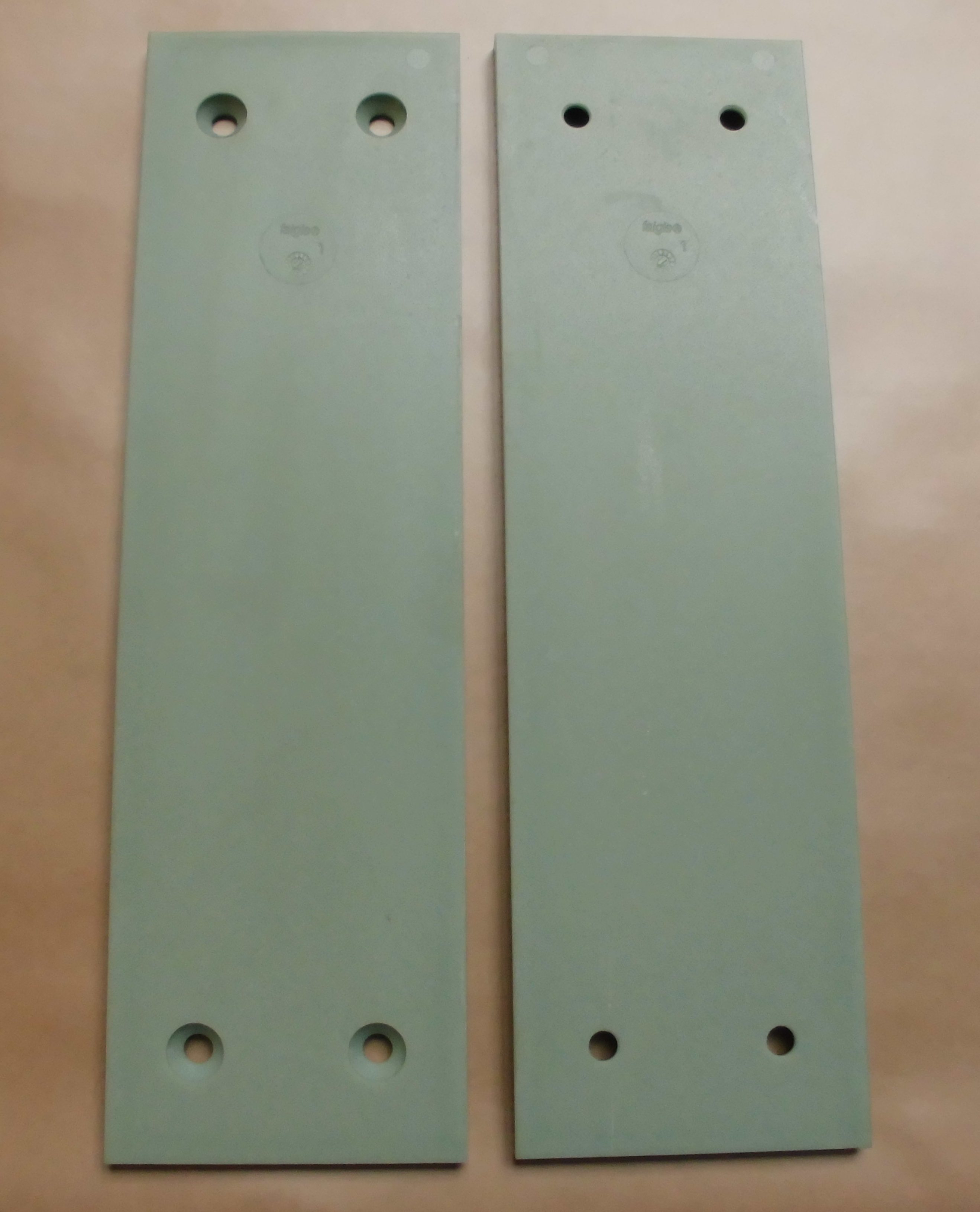 GLEITPL.340X100X 8MM-PAS80X -Y025 GLEITPL.340X100X 8MM-PAS80X -Y025