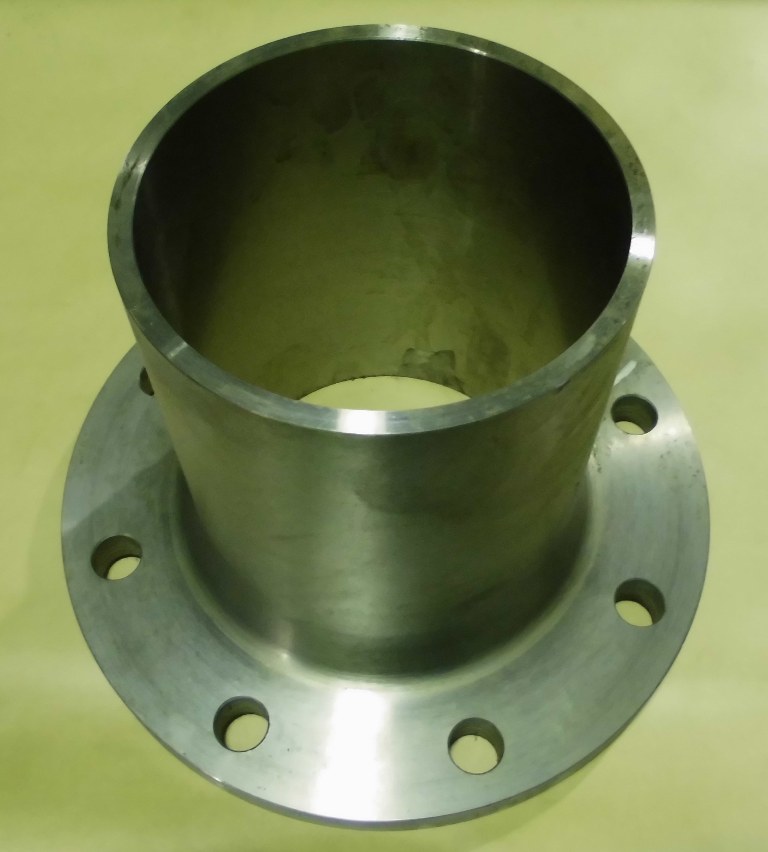 FLANSCH MIT STUTZEN DN 125-C22.8 FLANSCH MIT STUTZEN DN 125-C22.8
