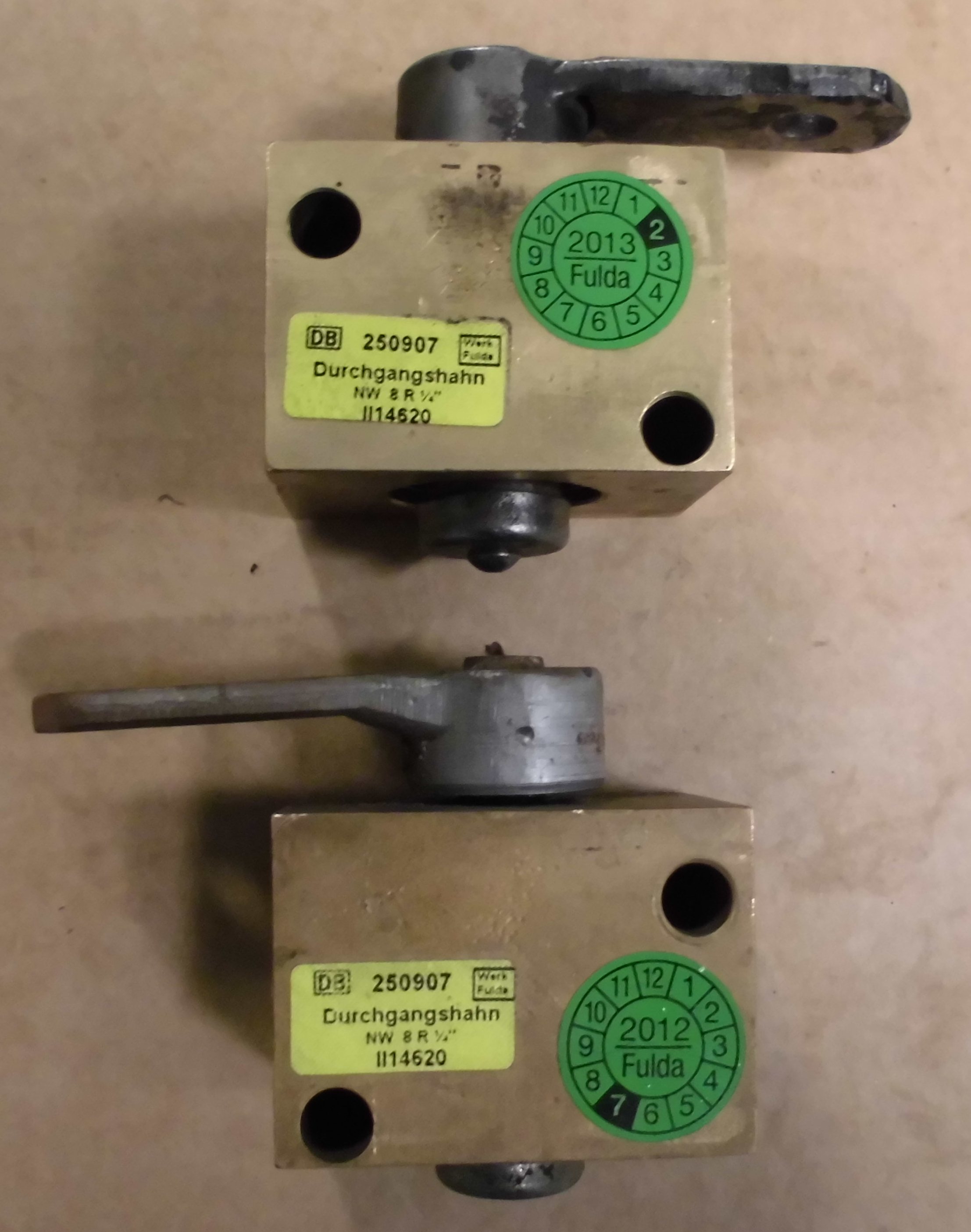 DURCHGANGSHAHN LB2 KPL. 1/4   -T