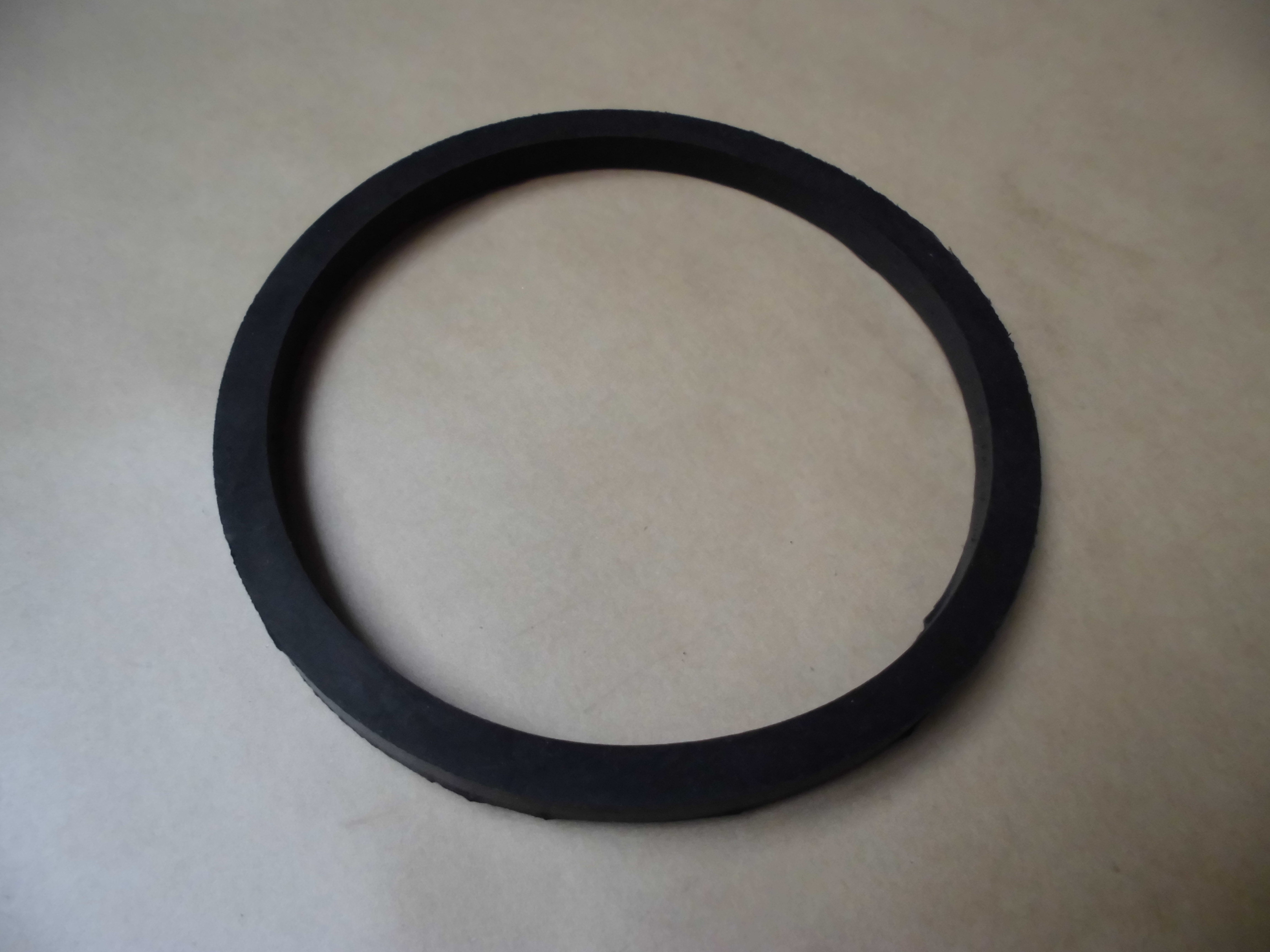 DICHT.102X116X7-GUMMI SCHWARZ-UIC FESTK. DICHT.102X116X7-GUMMI SCHWARZ-UIC FESTK.